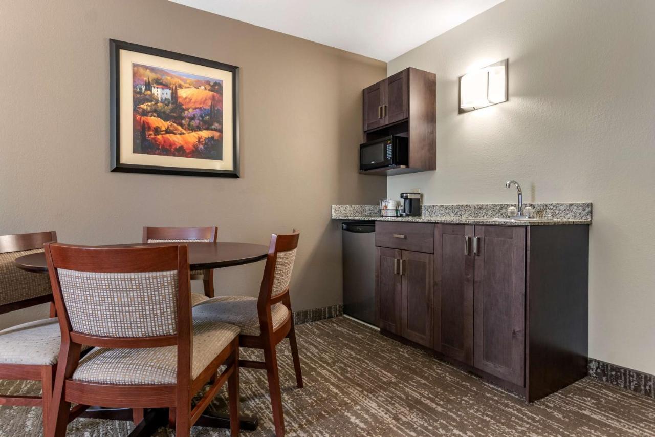 Best Western Plus Pembina Inn & Suites Winnipeg Zewnętrze zdjęcie