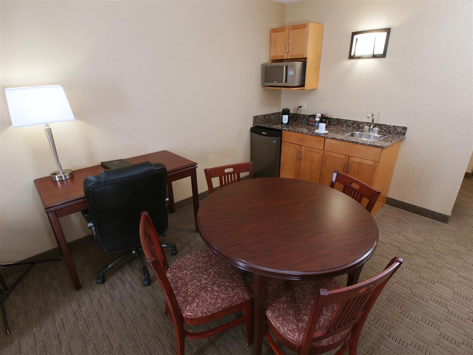 Best Western Plus Pembina Inn & Suites Winnipeg Zewnętrze zdjęcie
